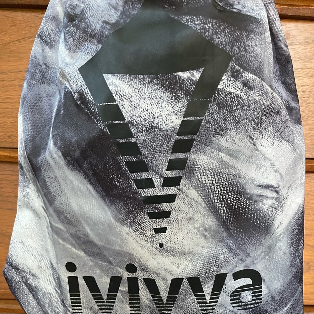 Ivivva by Lululemon Athletica excellent quality nylon bag backpack EUC
